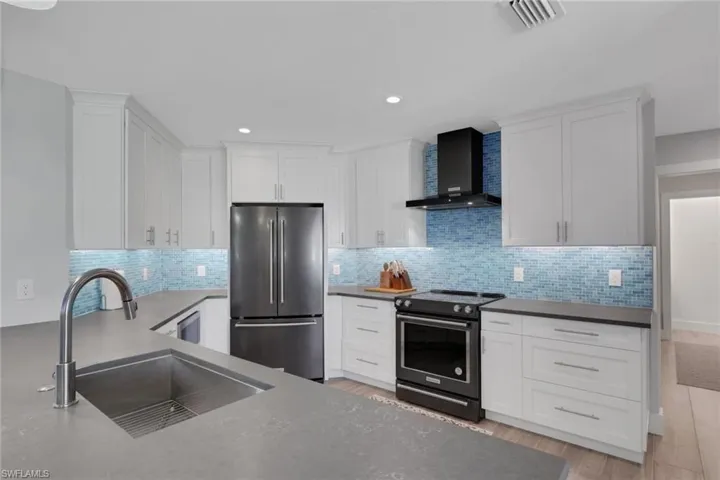 27129 Holly Ln, Bonita Springs, Florida 34135