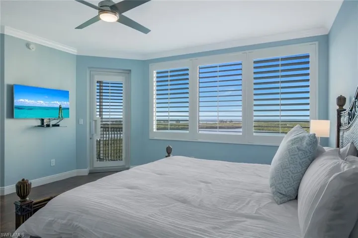275 Indies Way 1205, Naples, Florida 34110