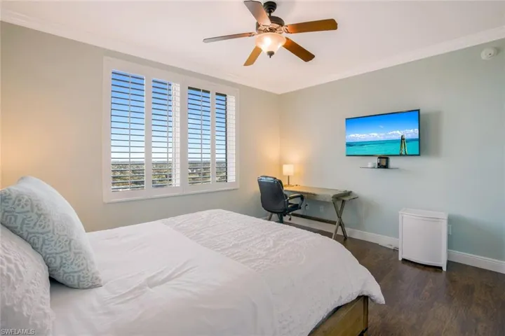 275 Indies Way 1205, Naples, Florida 34110