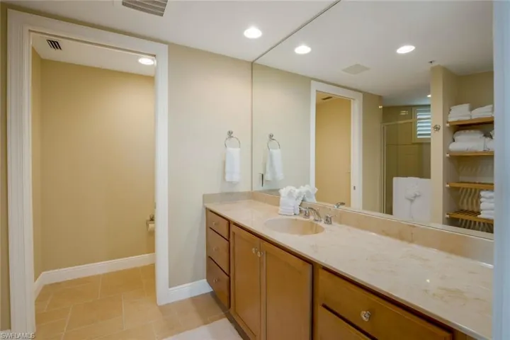 275 Indies Way 1205, Naples, Florida 34110