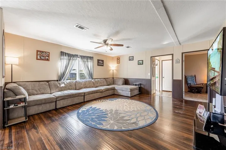 10491  Deal  RD, North Fort Myers, FL 33917