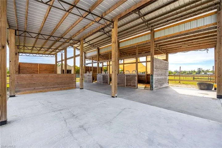 10491  Deal  RD, North Fort Myers, FL 33917