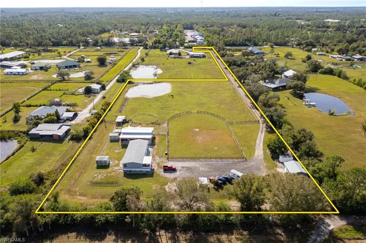 10491  Deal  RD, North Fort Myers, FL 33917