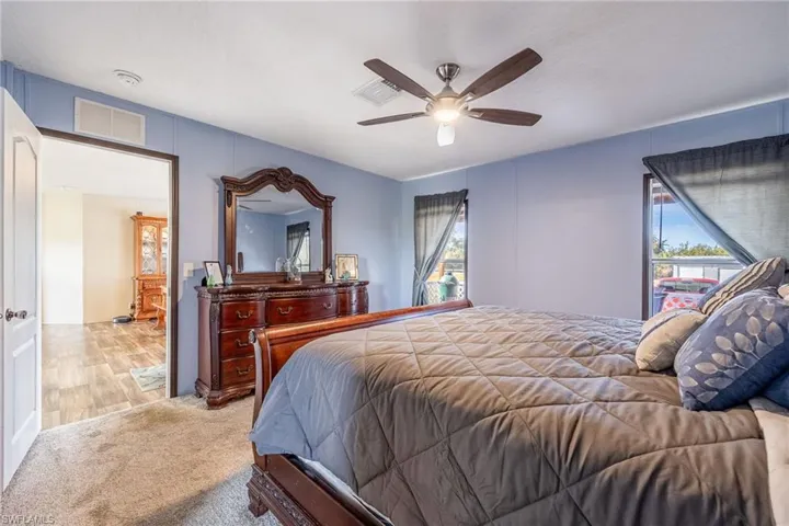10491  Deal  RD, North Fort Myers, FL 33917