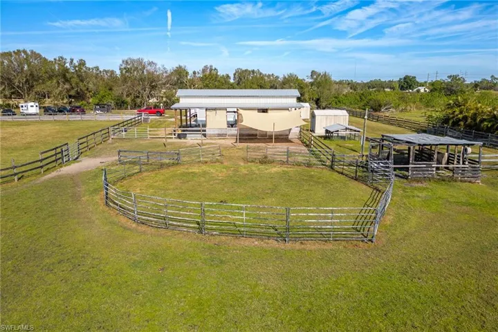 10491  Deal  RD, North Fort Myers, FL 33917