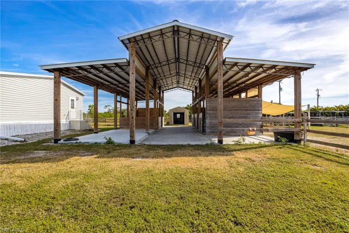 10491  Deal  RD, North Fort Myers, FL 33917