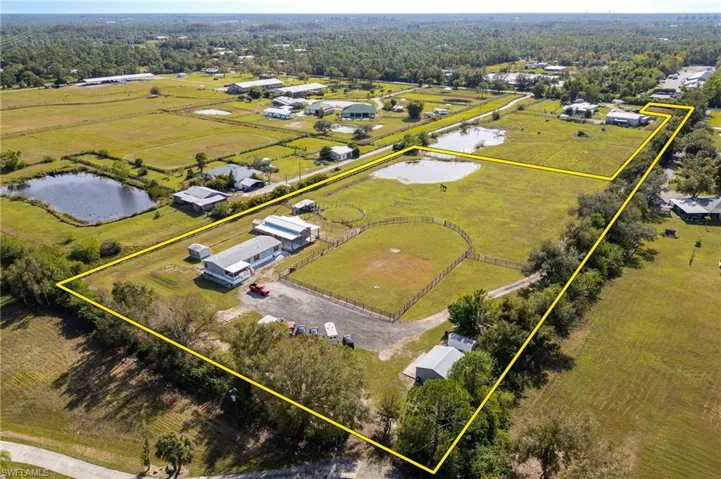 10491  Deal  RD, North Fort Myers, FL 33917