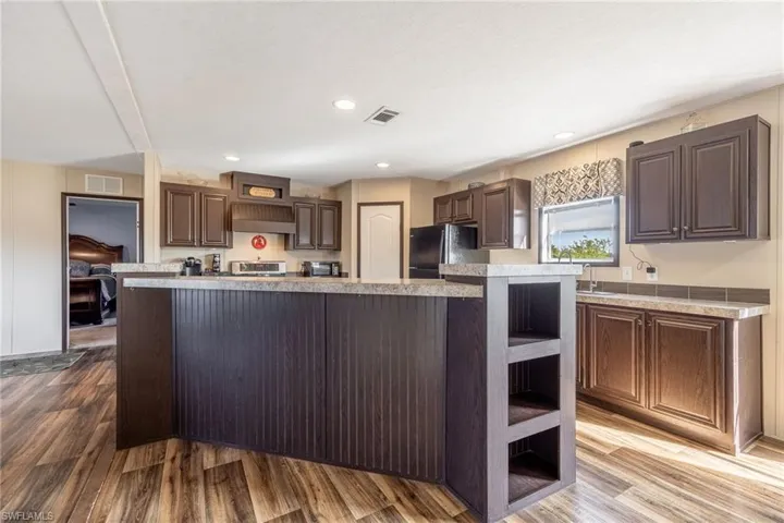10491  Deal  RD, North Fort Myers, FL 33917