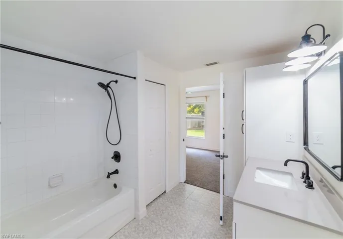 1001 Nw 15th Pl, Cape Coral Fl 33993
