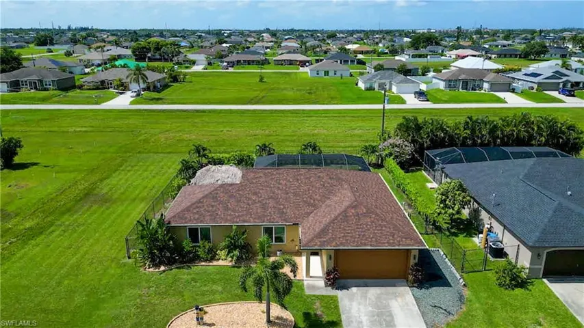124 NW 11th  TER, Cape Coral, FL 33993