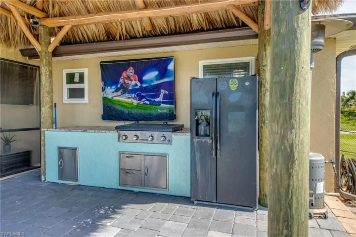 Amazing outdoor kitchen, perfect for entertaining family and friends
