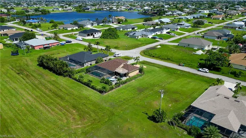 124 NW 11th  TER, Cape Coral, FL 33993