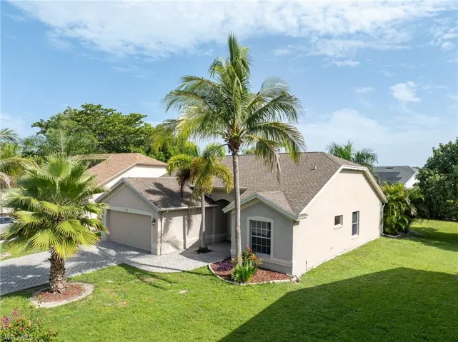 6721 Sloane Pl, Naples, Florida 34104