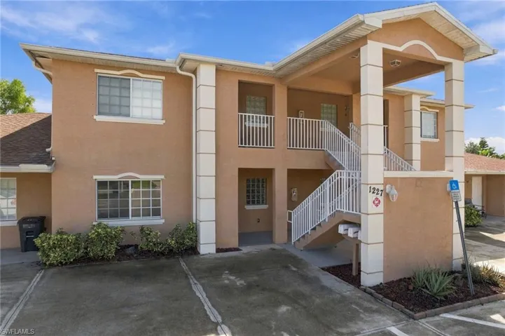 1227 Se 23rd Pl 2, Cape Coral, Florida 33990