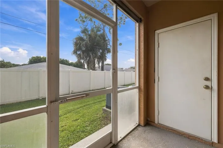 1227 Se 23rd Pl 2, Cape Coral, Florida 33990