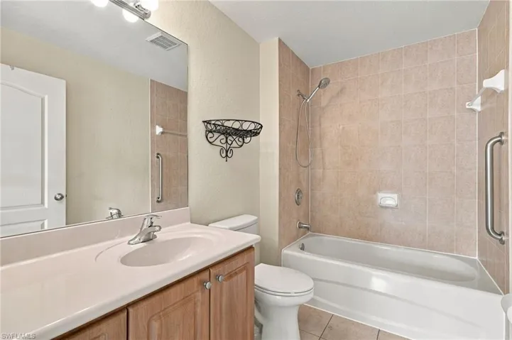 1227 Se 23rd Pl 2, Cape Coral, Florida 33990