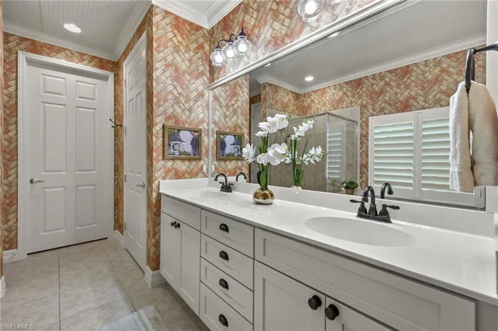 Owner's Bath