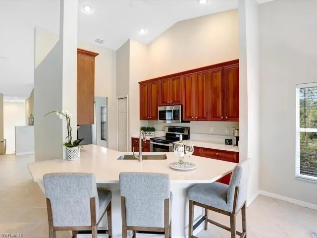 6345 Lexington Ct 201, Naples, Florida 34110