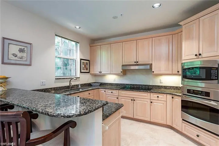 157 Colonade Cir 1002, Naples, Florida 34103