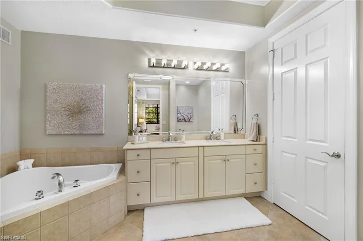 10731 Mirasol Dr 205, Miromar Lakes, Florida 33913