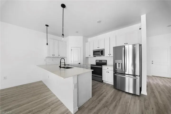 528 Se 6th St, Cape Coral, Florida 33990