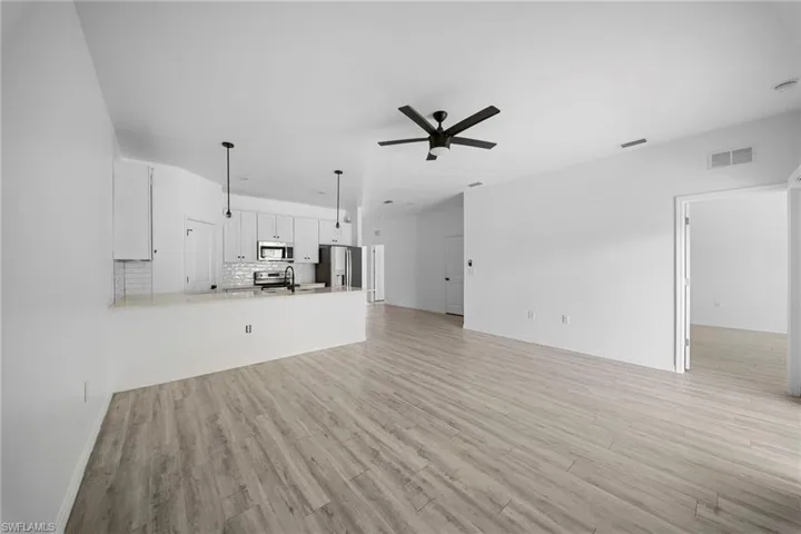 528 Se 6th St, Cape Coral, Florida 33990