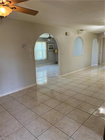 209  Jefferson  AVE, LEHIGH ACRES, FL 33936