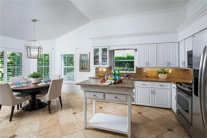 7645  San Sebastian  WAY, Naples, FL 34109