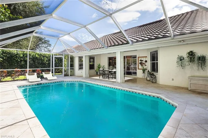 7645  San Sebastian  WAY, Naples, FL 34109