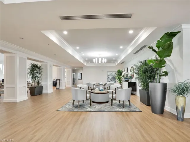 Royal Wood entry & sitting area
