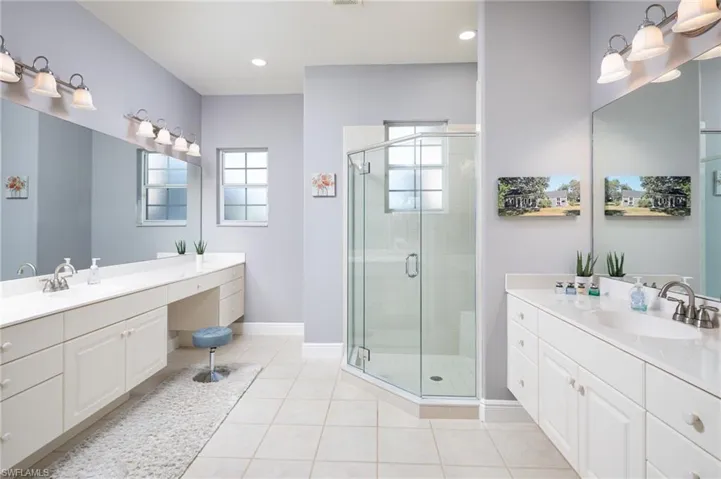 673  Vintage Reserve  CIR, Naples, FL 34119