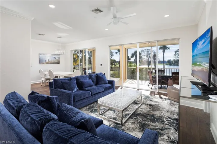673  Vintage Reserve  CIR, Naples, FL 34119