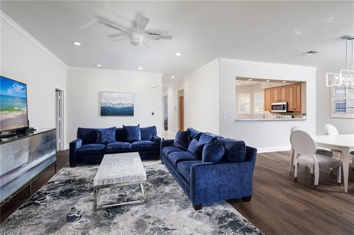 673  Vintage Reserve  CIR, Naples, FL 34119
