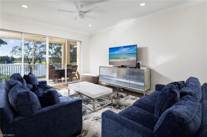673  Vintage Reserve  CIR, Naples, FL 34119