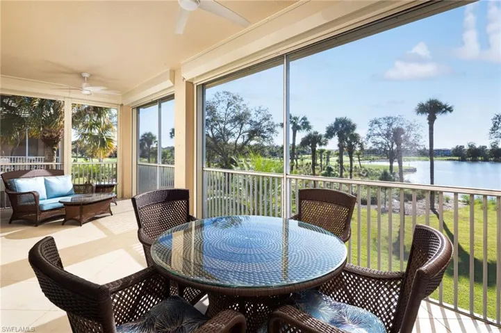 673  Vintage Reserve  CIR, Naples, FL 34119
