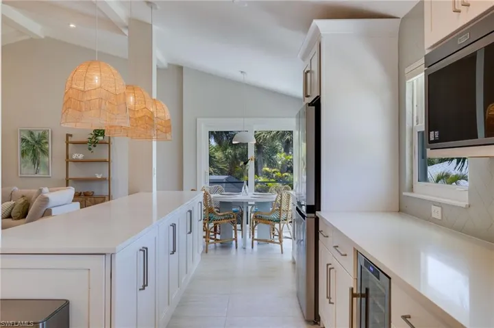 992 Fish Crow Rd, Sanibel, Florida 33957