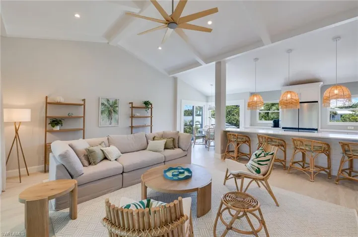 992 Fish Crow Rd, Sanibel, Florida 33957