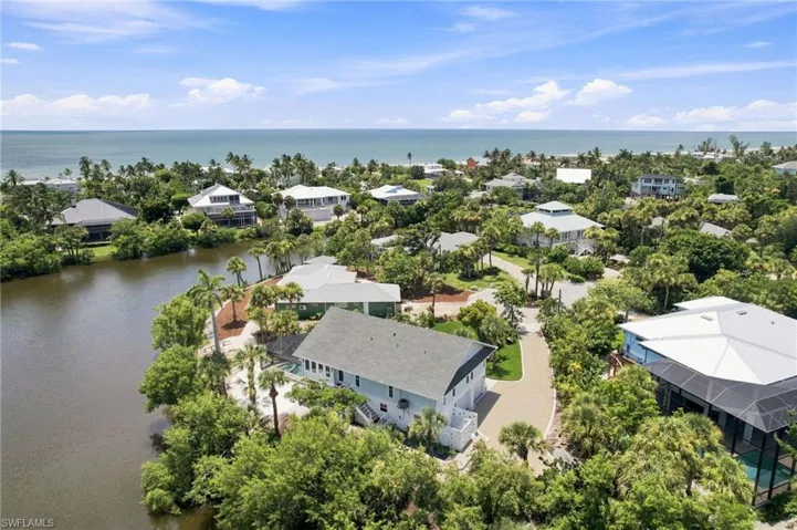 992 Fish Crow Rd, Sanibel, Florida 33957