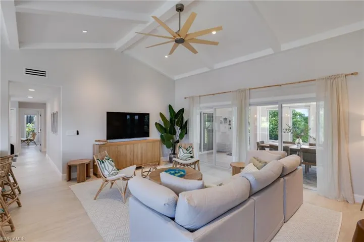 992 Fish Crow Rd, Sanibel, Florida 33957