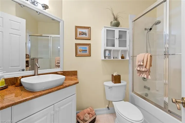 Full guest bath is easily acccessible to bothg uest bedrooms.
