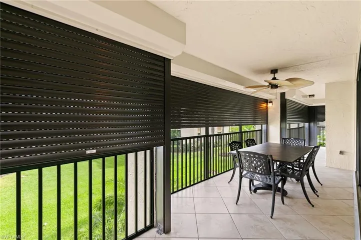 Electric shutters on both lanais