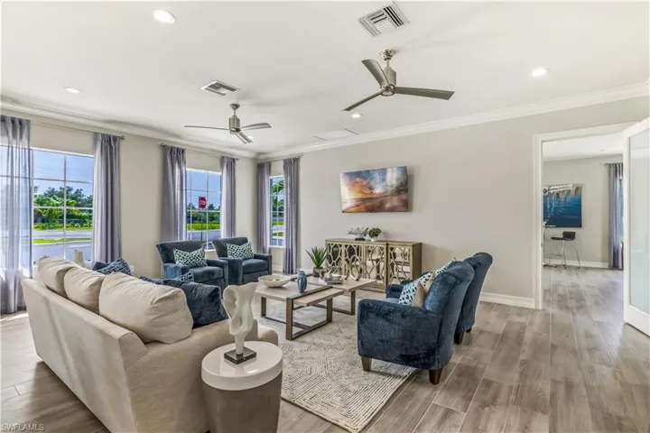 388  Grace Bay  LN, Naples, FL 34114