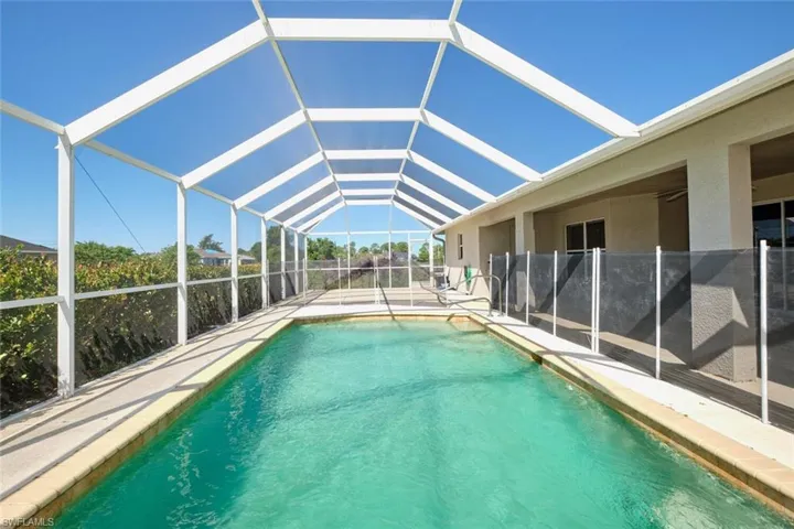 Screened Pool with baby gate
