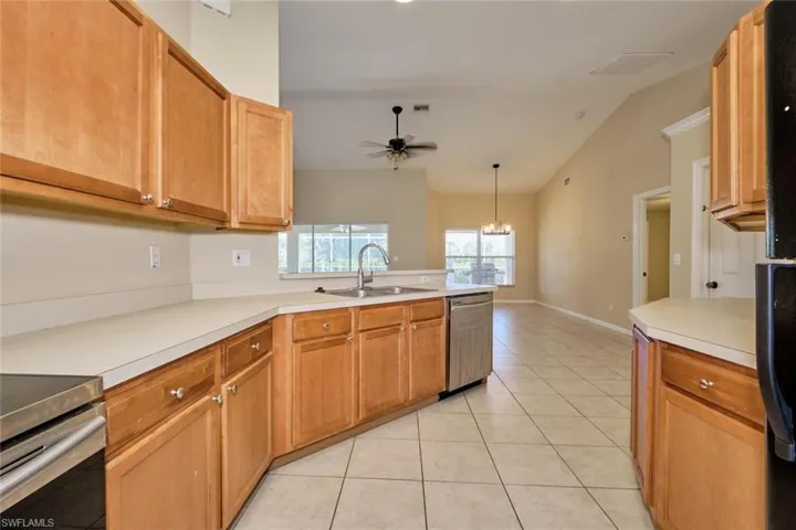 3801 28th St Sw, Lehigh Acres Fl 33976