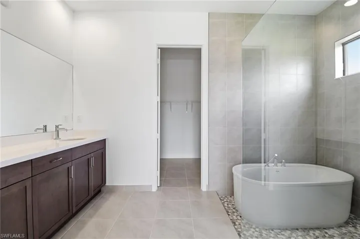 VIRTUALLY STAGED MASTER ON FIRST FLOOR