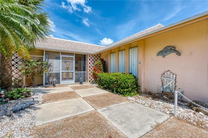 3614 SE 18th PL, CAPE CORAL FL 33904