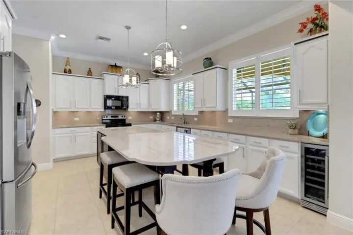 Updated, eat-in kitchen