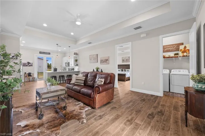 1960 Moulder Dr, Naples, Florida 34120