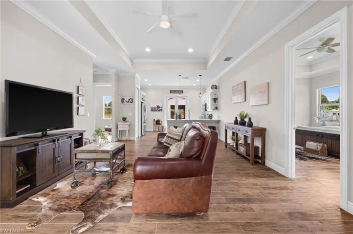 1960 Moulder Dr, Naples, Florida 34120