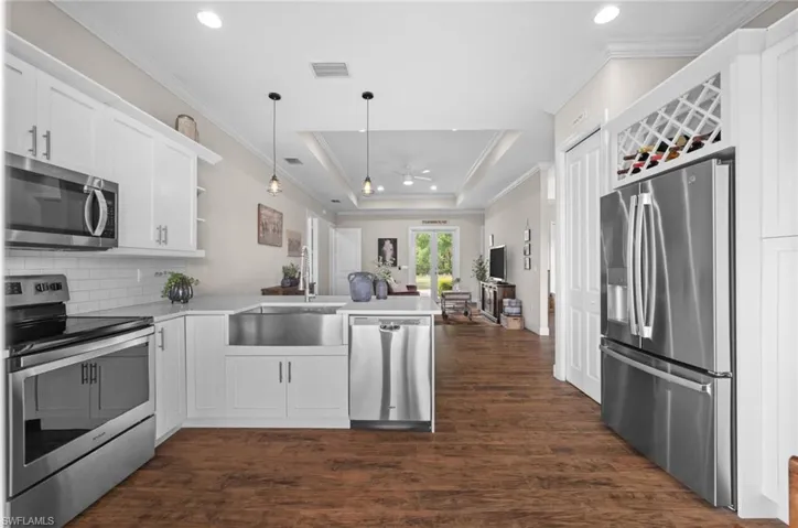 1960 Moulder Dr, Naples, Florida 34120